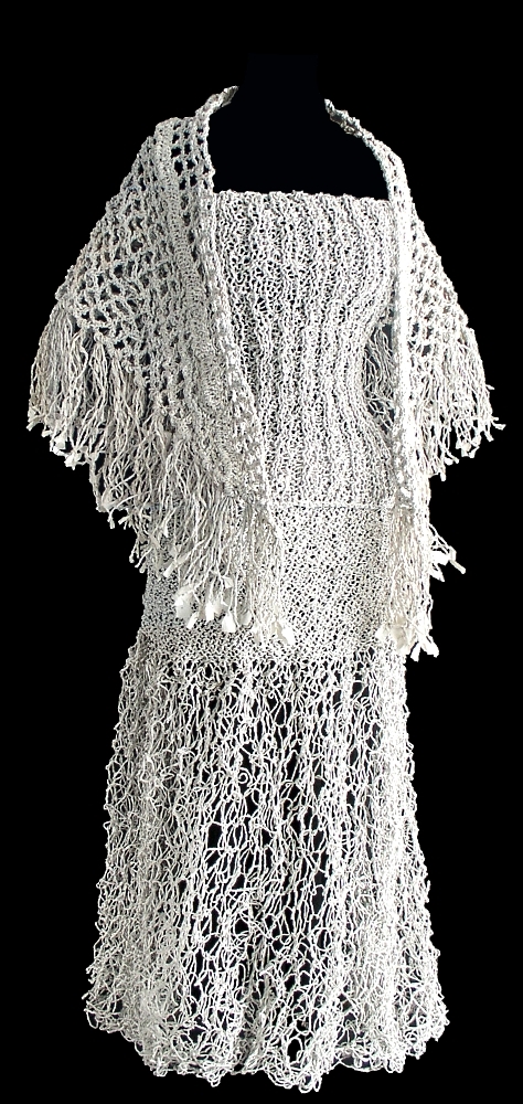 The work is composed of three parts: a skirt (2008), a top(2005), a shawl(2004).
