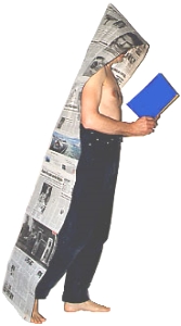 Ivano Vitali - "Pellegrino" - Costume con copricapo di quotidiani e riciclo del libro -