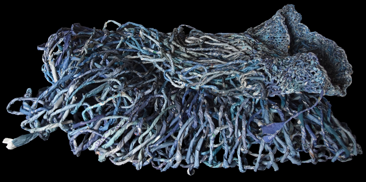 Ivano Vitali -"Senza titolo blu" (2015) - Gonna creata con la cernita del blu nei quotidiani -